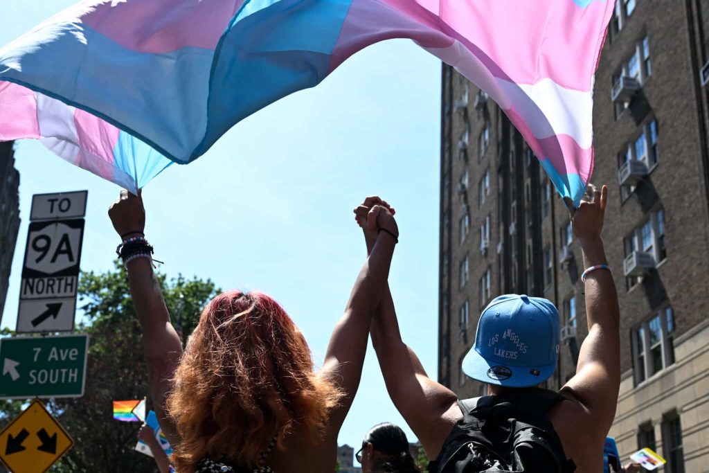 La ciudad de Nueva York permite a los residentes utilizar la opción de género ‘X’ en documentos oficiales